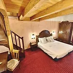 L' Aiglon 3*