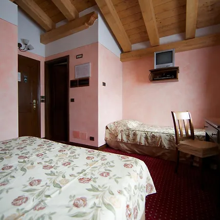 Hotel L' Aiglon 3*