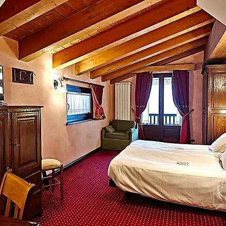 Hotel L' Aiglon 3*