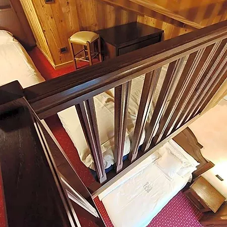 L' Aiglon Hotel