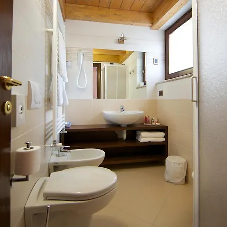 Отель L' Aiglon