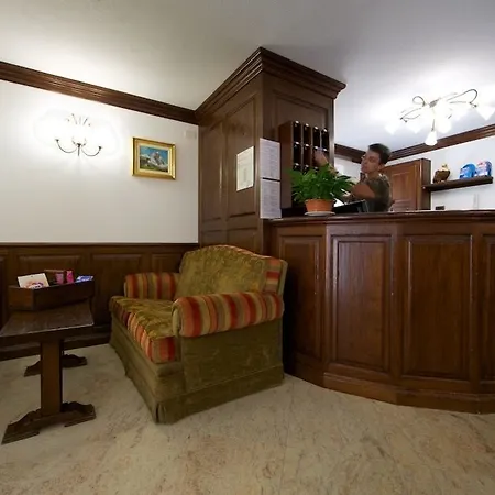 Hotel L' Aiglon 3*